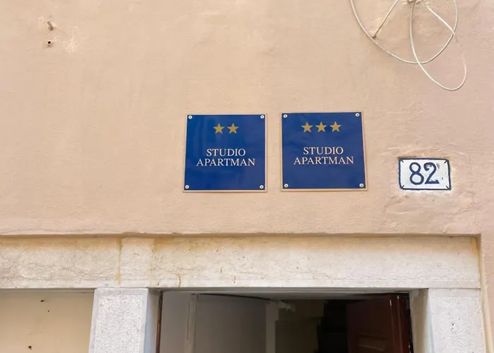 De Qua De La Studio